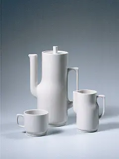 Rūpnieciskā servīze – kursa darbs akadēmijā. [Rīgas Porcelāna muzeja krājums]. 1967/1968.