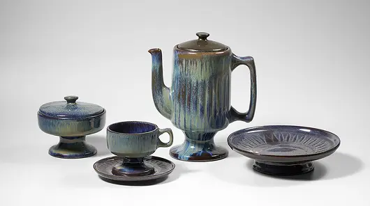 Kolhoza “Ezerciems” keramikas servīze – produkcijas paraugs. 1972–1977.