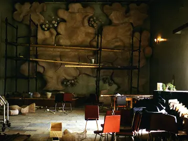 Dekoratīvās keramikas sienas montāža